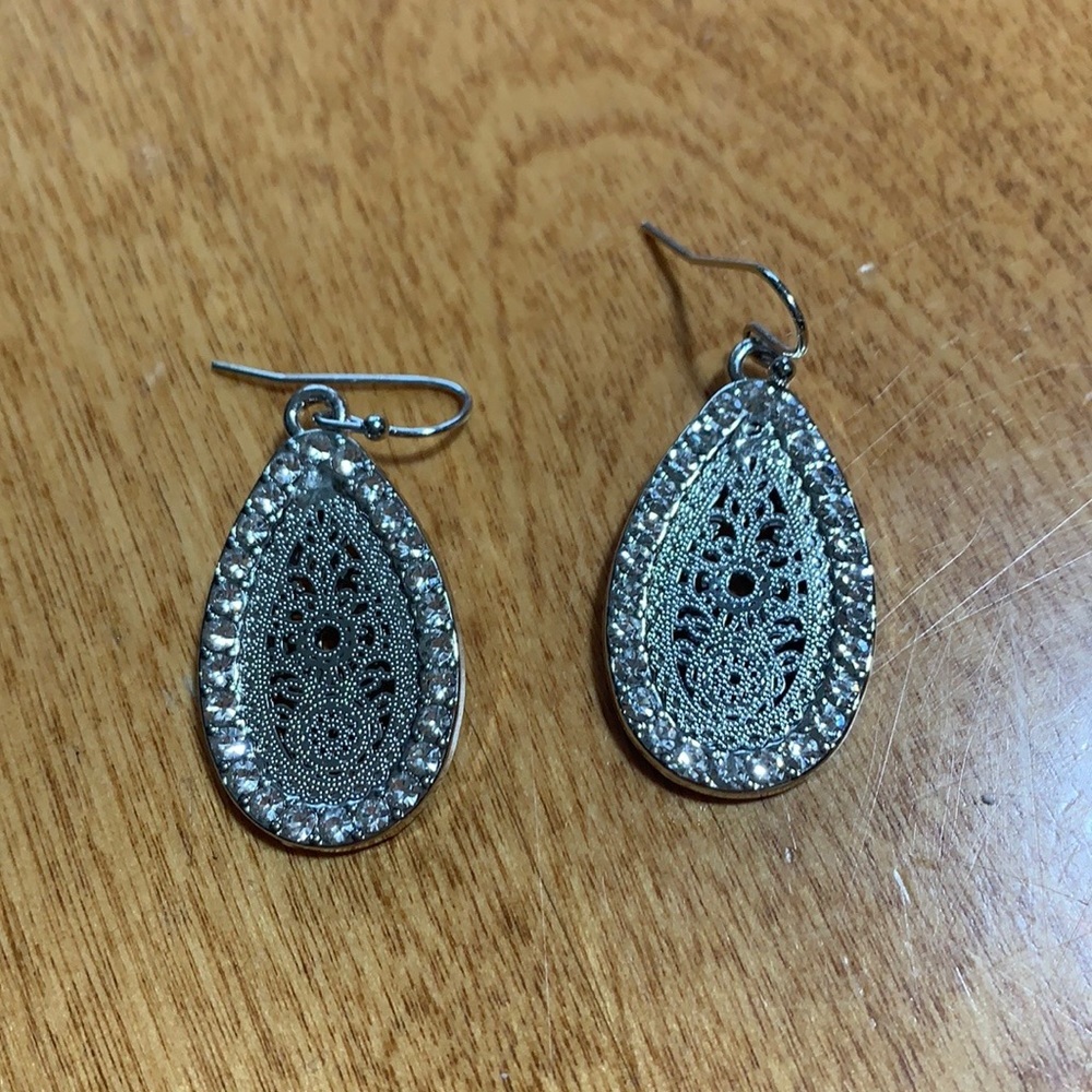 Teardrop rhinestone earrings